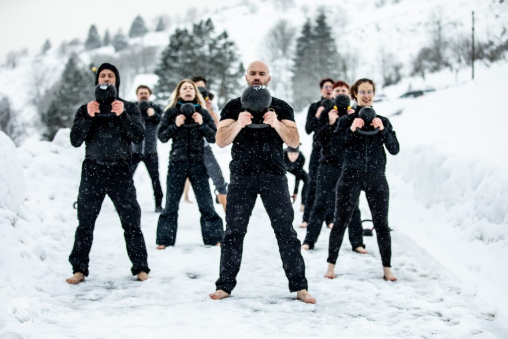 entrainement kettlebell dans la neige à la Bresse dans les Vosges avec le coach Laurent Duchêne