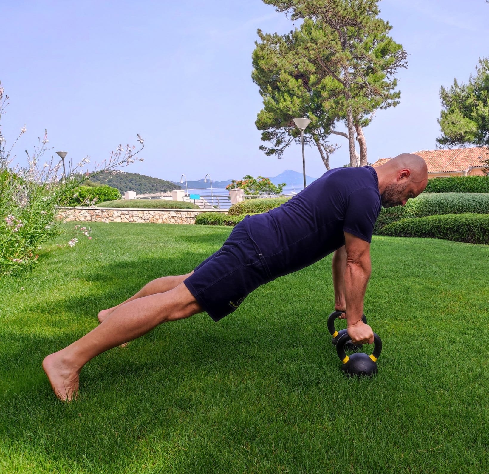 Séjour sportif en Croatie, entrainement kettlebell avec LAURENT DUCHÊNE. Coach sportif et mental.