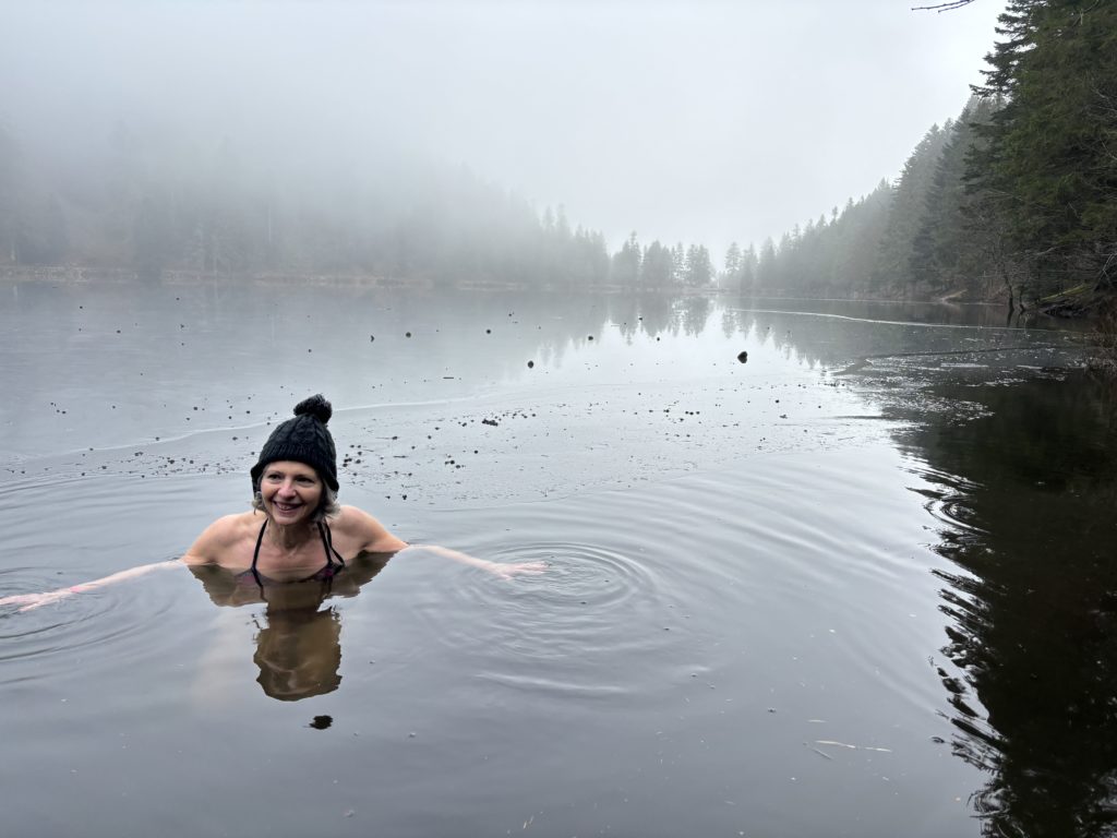 bain froid au lac des corbeaux dans les Vosges